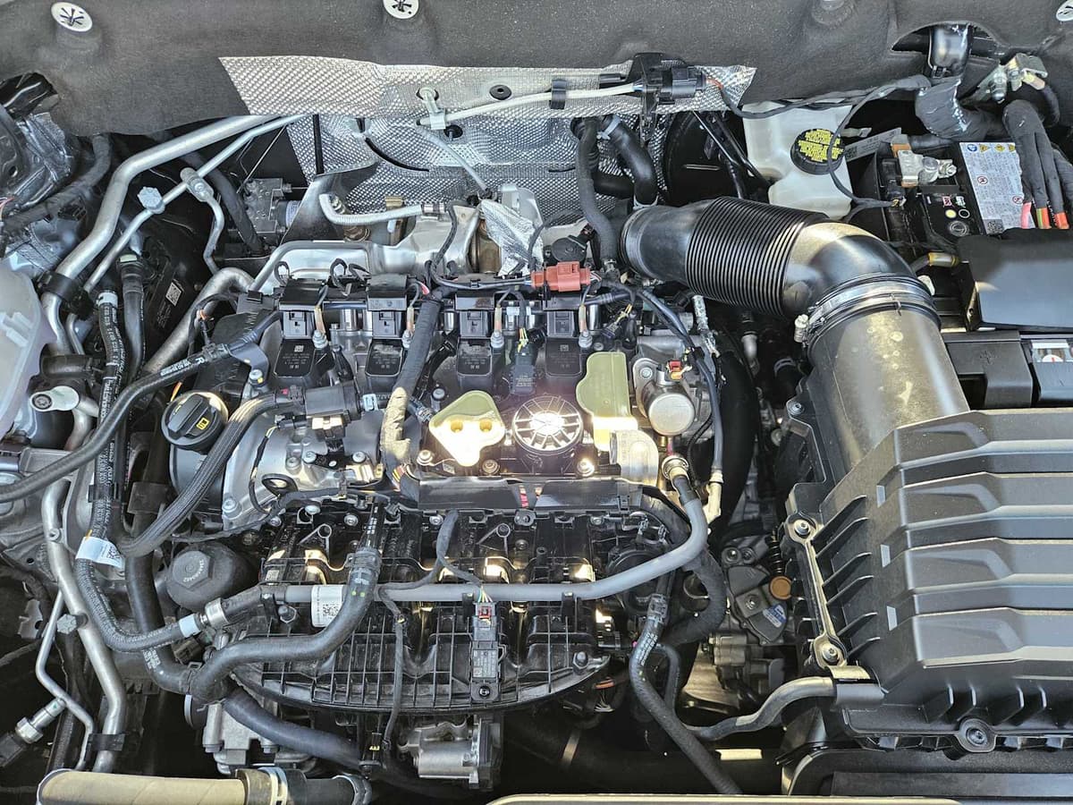 2024 Volkswagen Atlas - Image 32