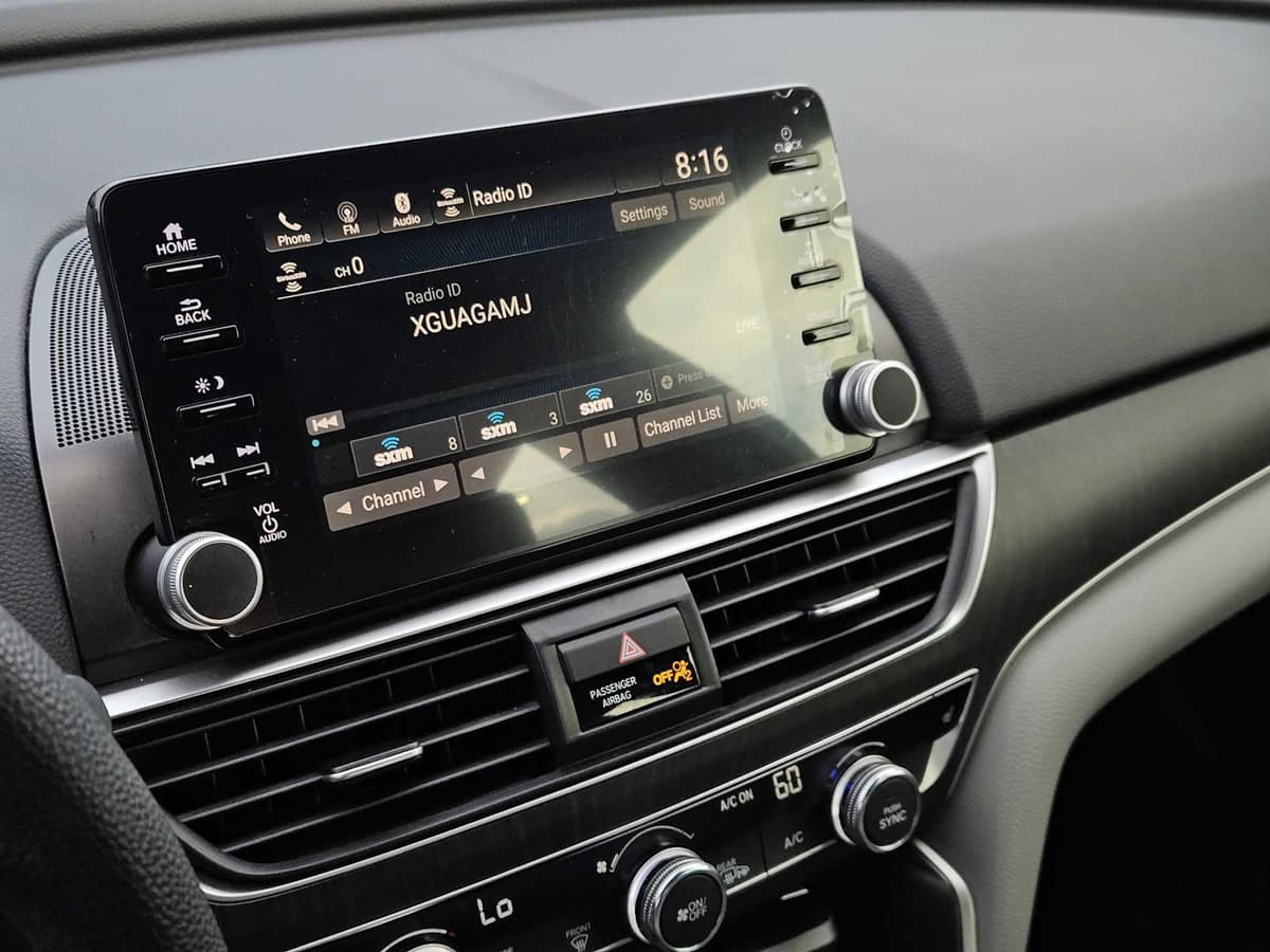 2018 Honda Accord Sedan - Image 16