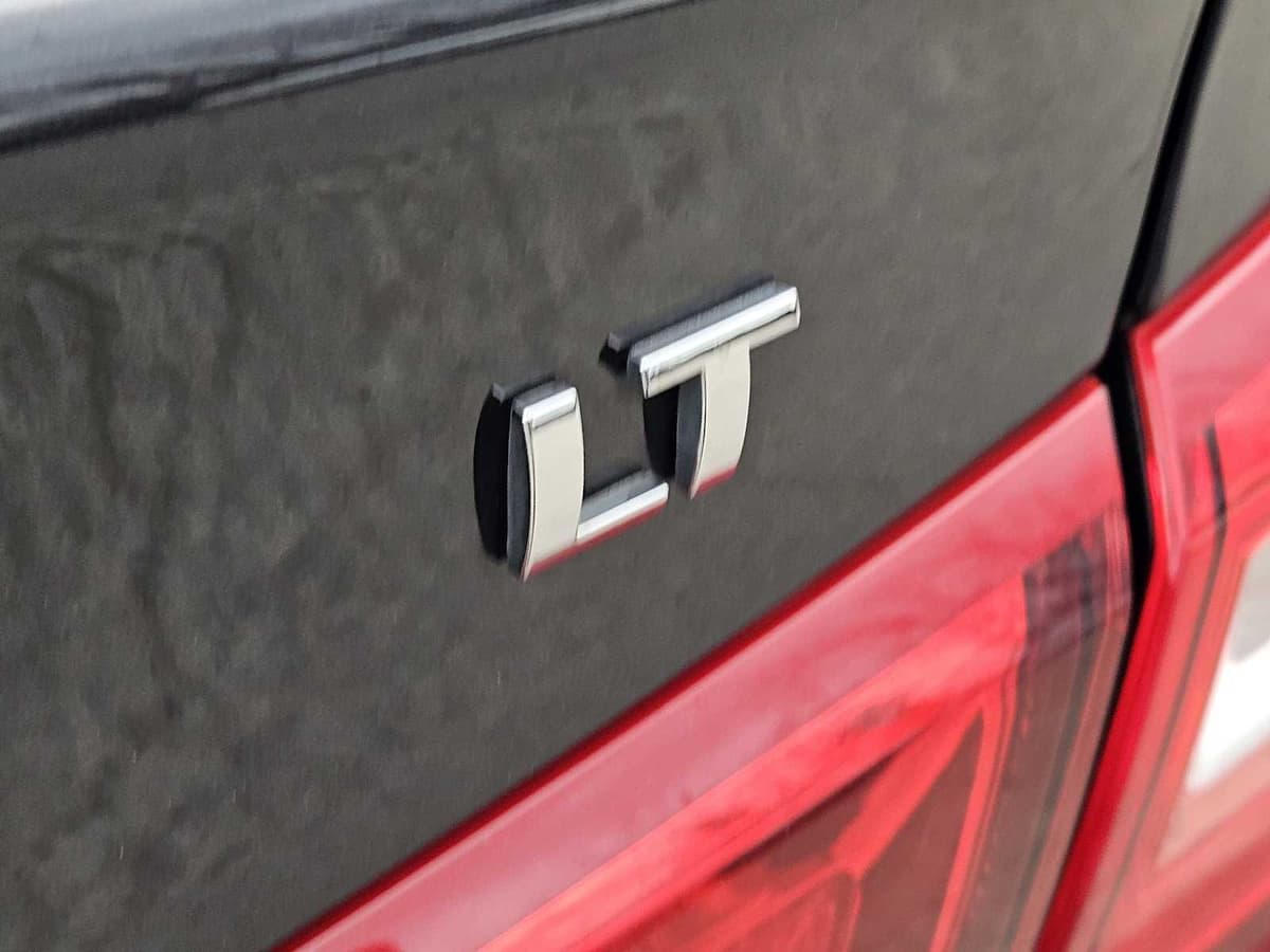 2023 Chevrolet Malibu - Image 11