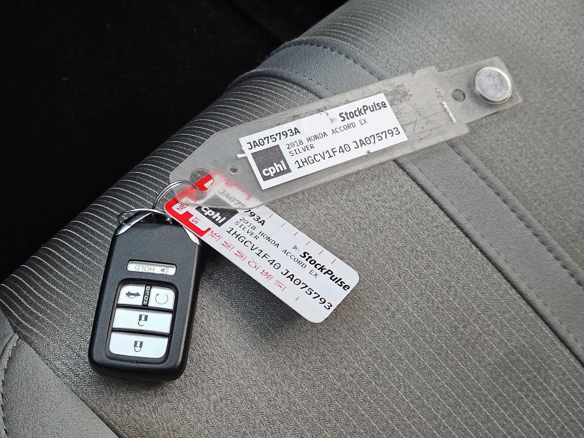 2018 Honda Accord Sedan - Image 32