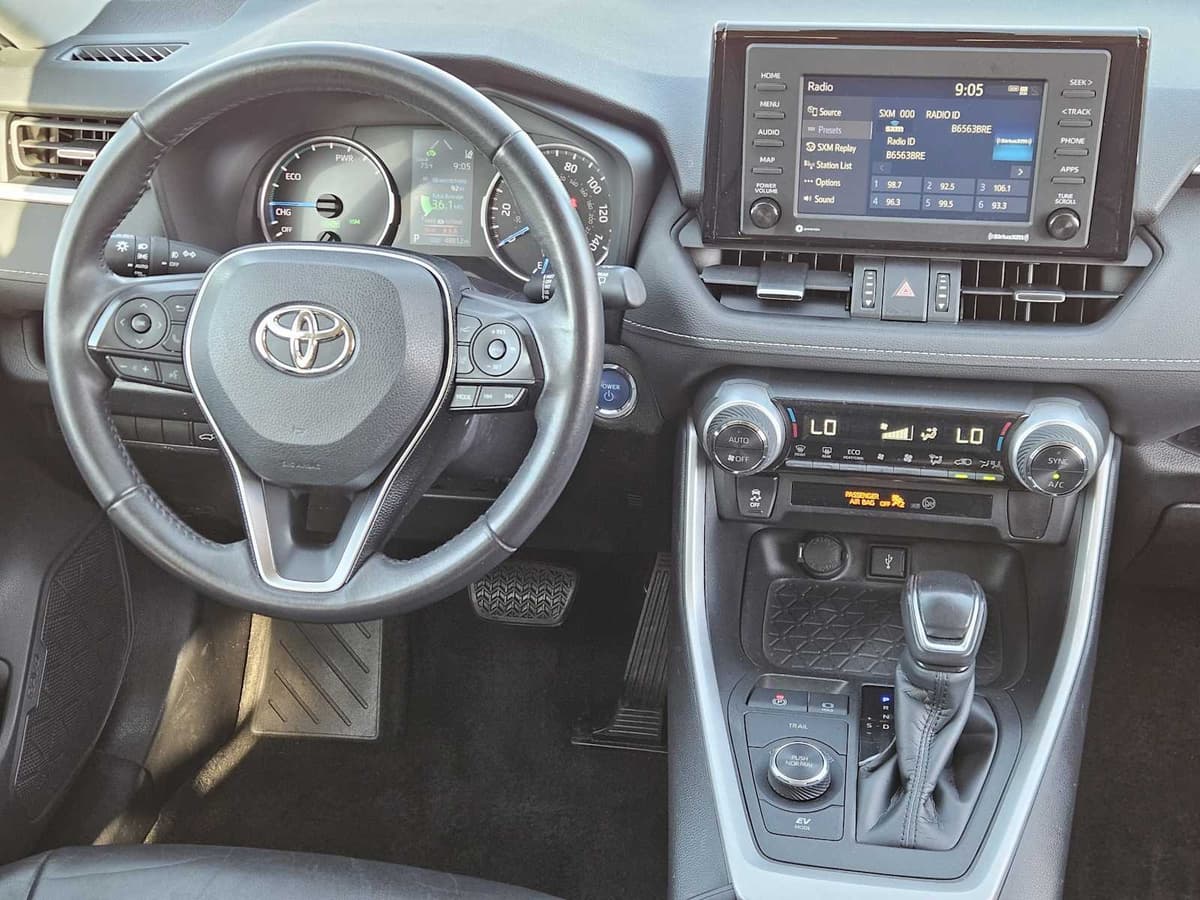 2021 Toyota RAV4 - Image 25