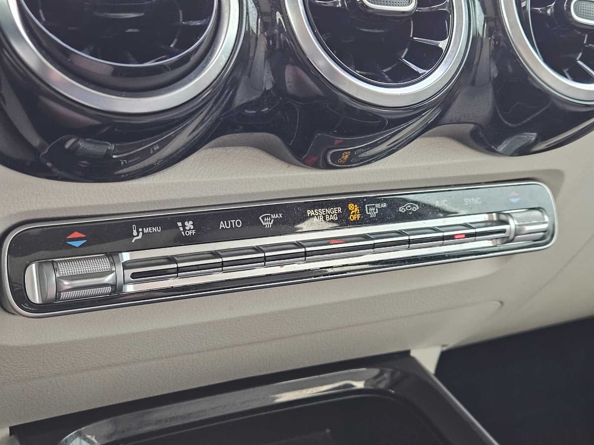 2022 Mercedes-Benz GLB 250 - Image 18