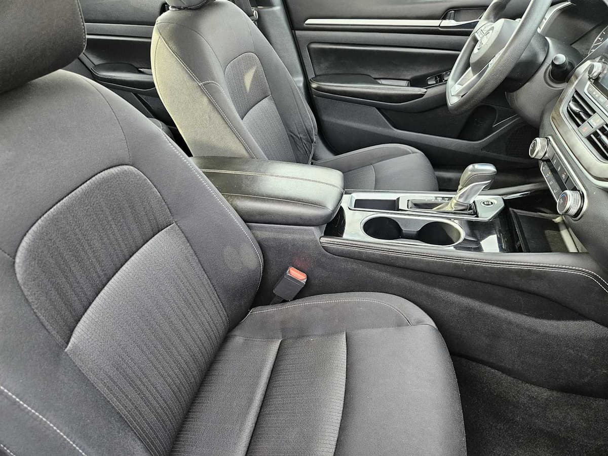 2023 Nissan Altima - Image 14