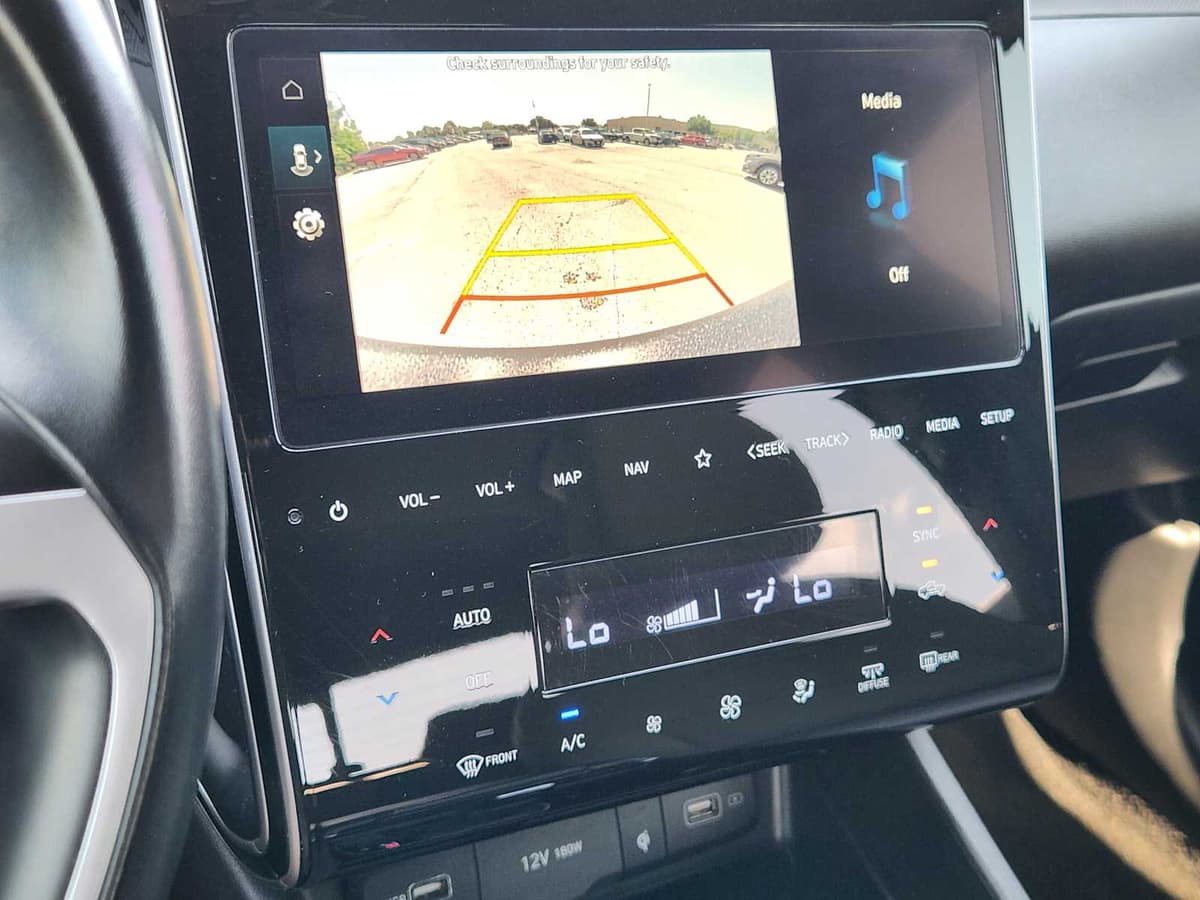2023 Hyundai Santa Cruz - Image 16