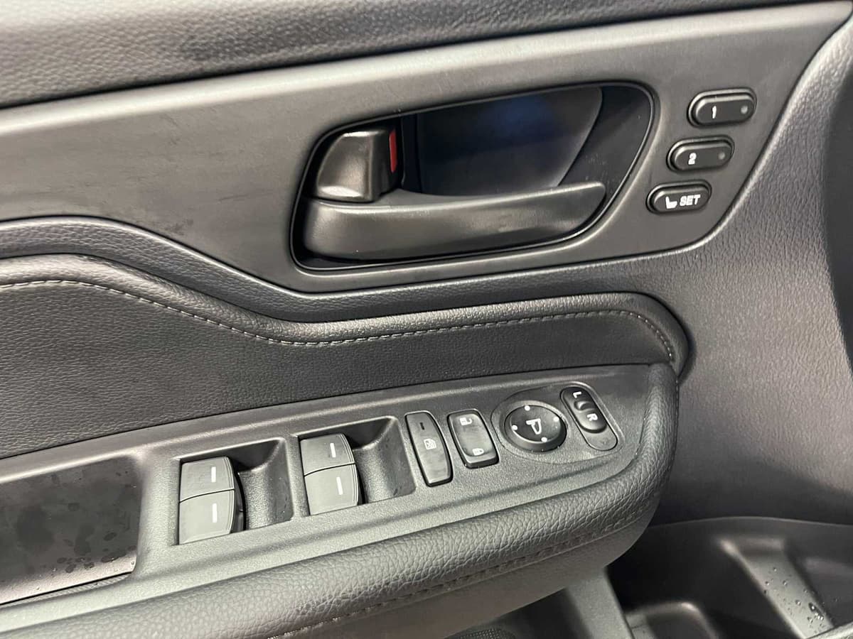 2026 Honda Odyssey - Image 13