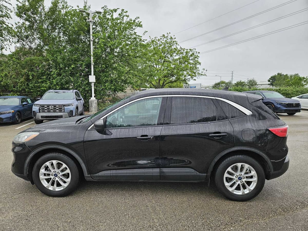 2022 Ford Escape - Image 4
