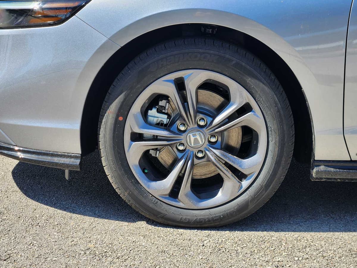 2026 Honda Accord Hybrid - Image 8