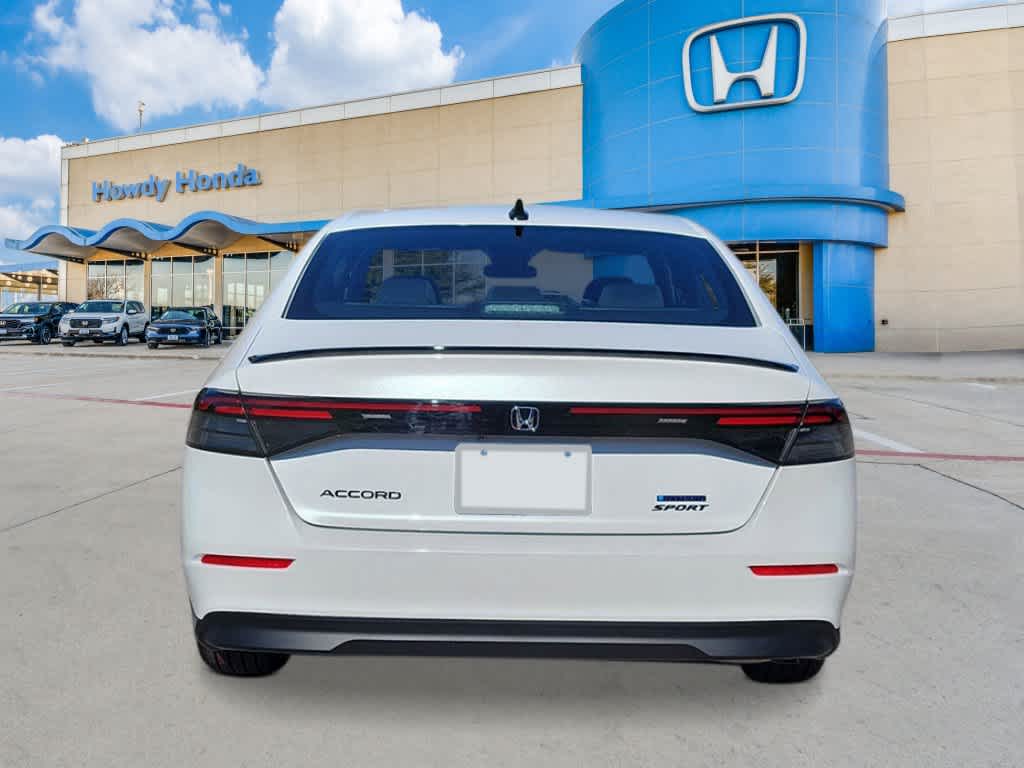 2026 Honda Accord Hybrid - Image 4