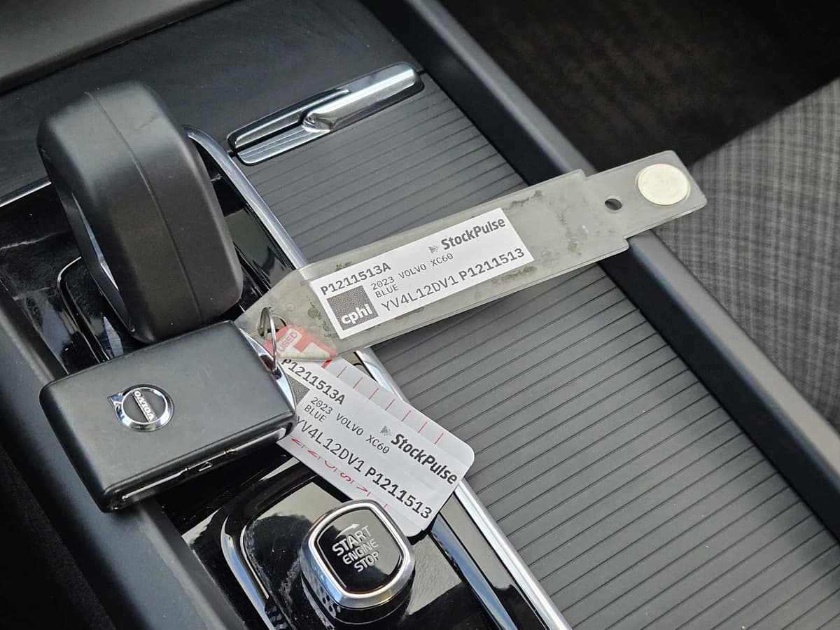 2023 Volvo XC60 - Image 33