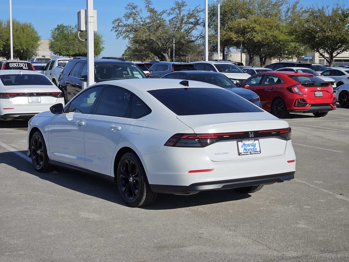 2025 Honda Accord - Image 5
