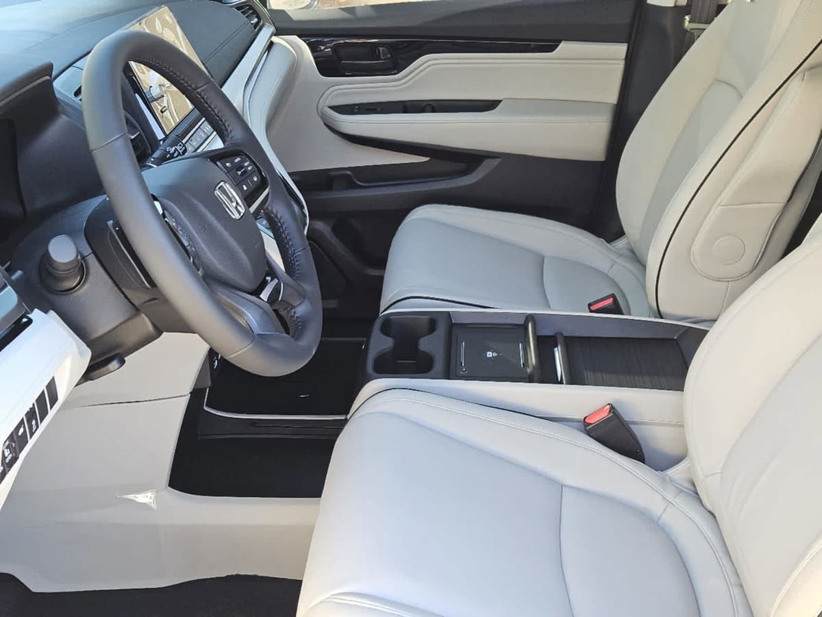 2026 Honda Odyssey - Image 11