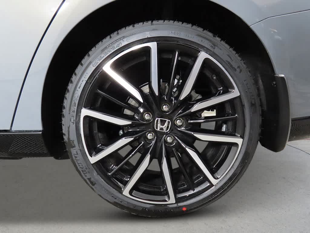 2026 Honda Accord Hybrid - Image 9