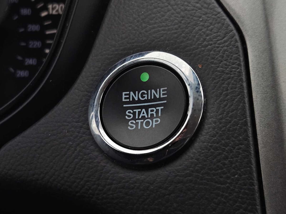 2020 Ford Fusion - Image 20