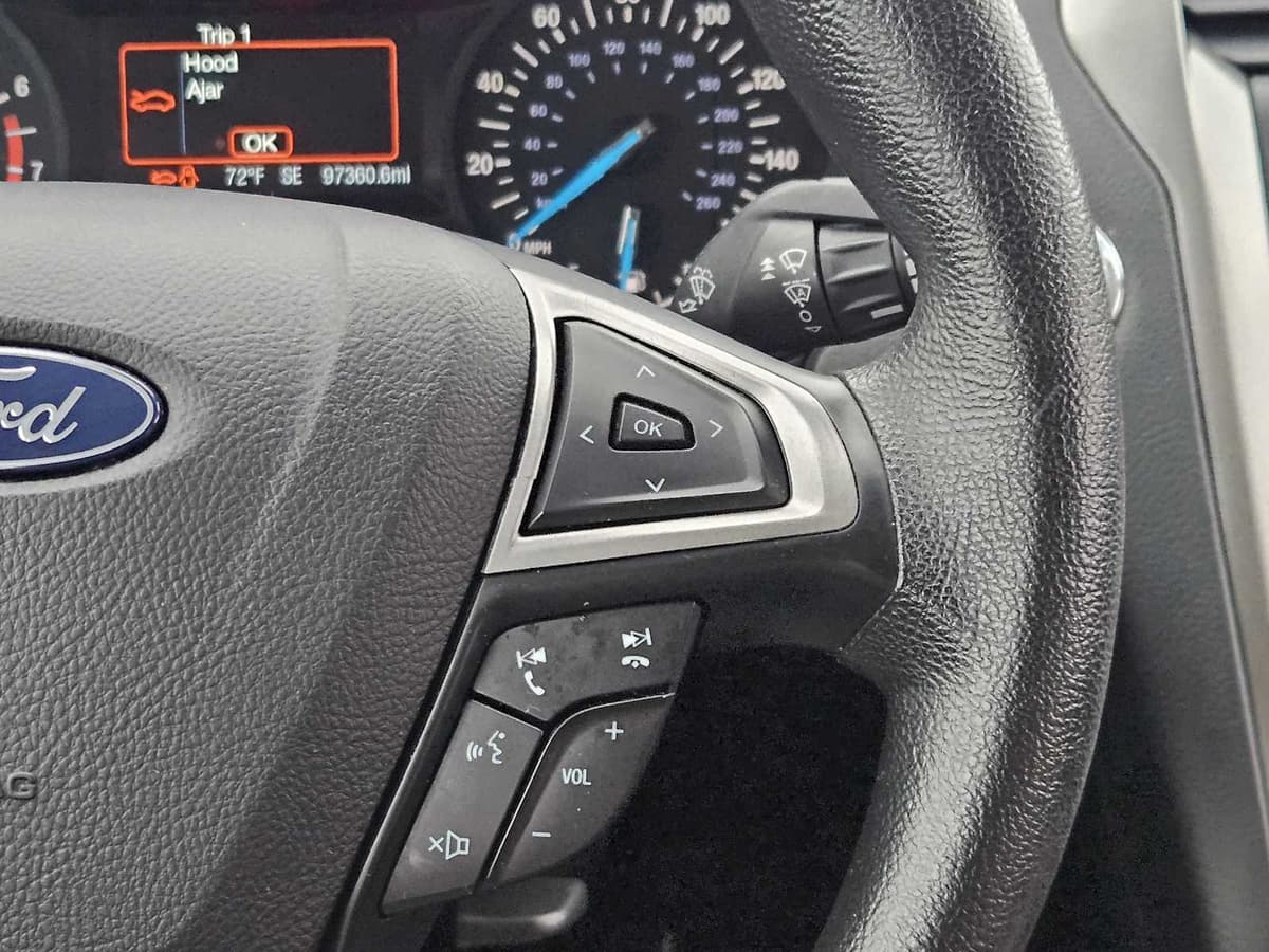 2020 Ford Fusion - Image 26