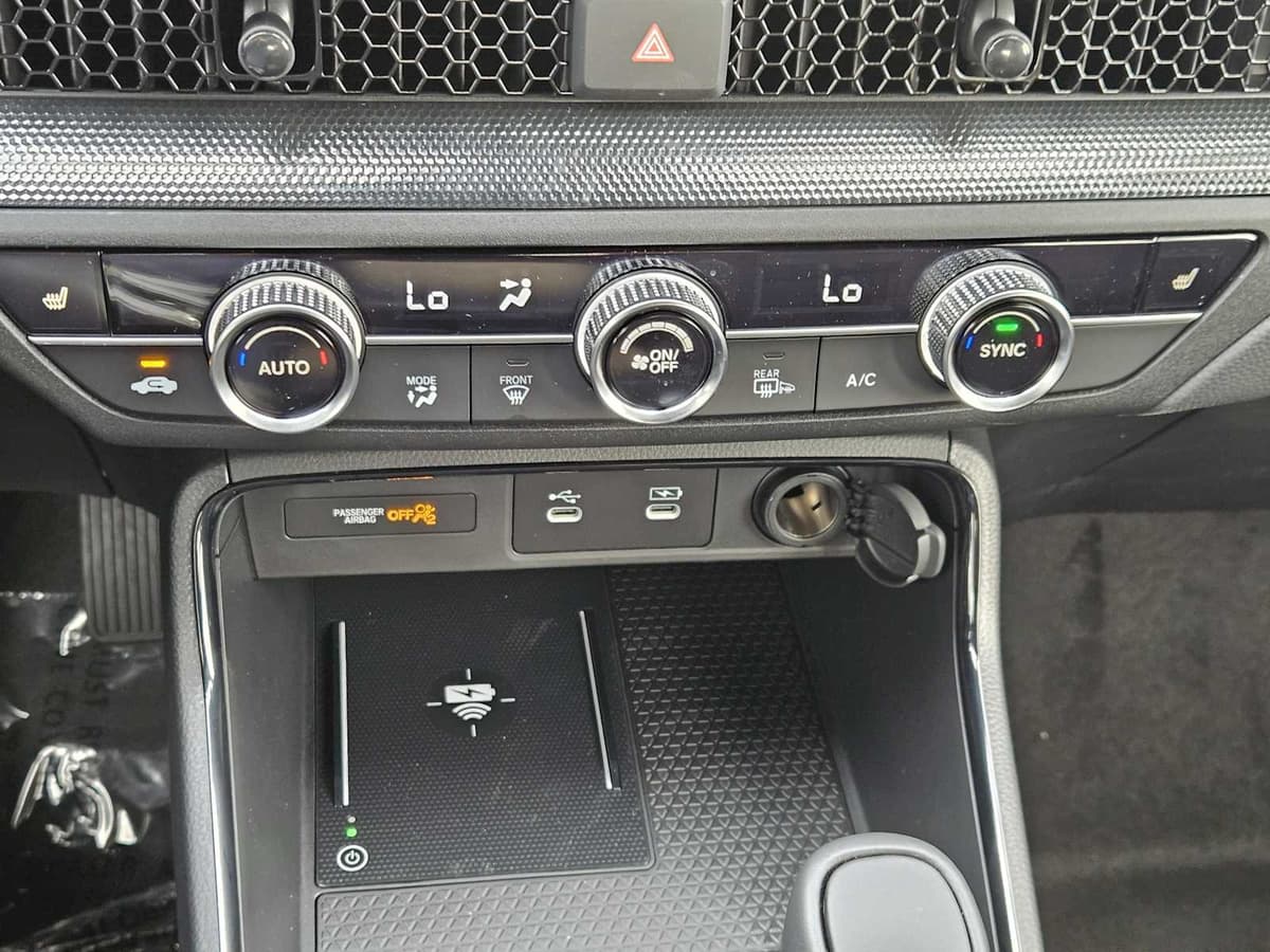 2026 Honda CR-V Hybrid - Image 16