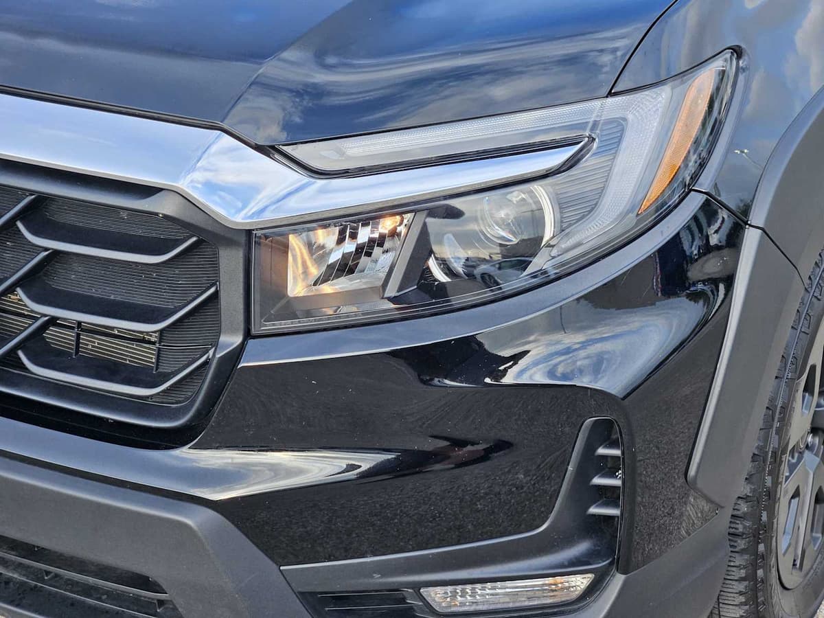 2023 Honda Ridgeline - Image 7