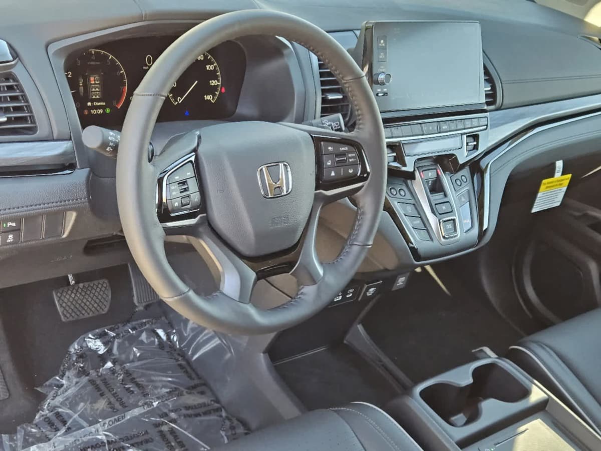 2026 Honda Odyssey - Image 2