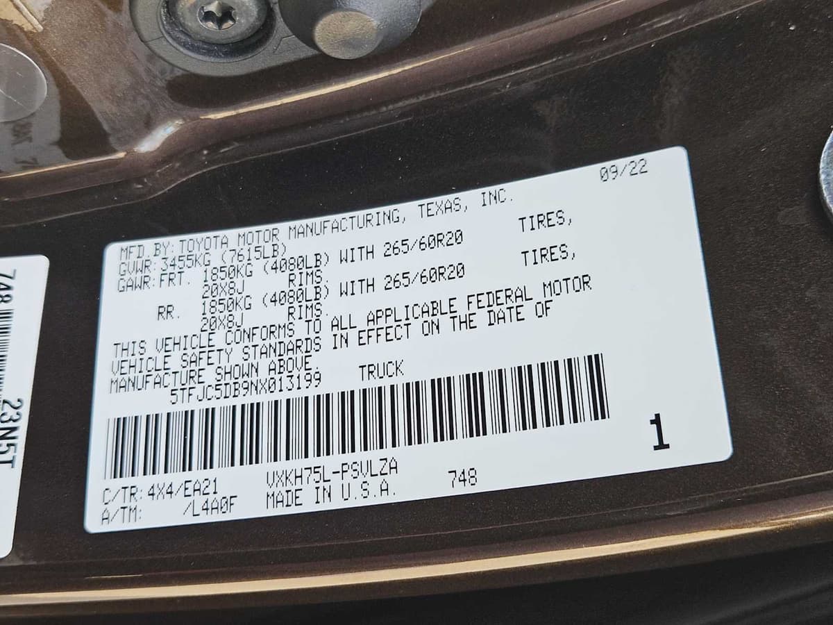 2022 Toyota Tundra - Image 33