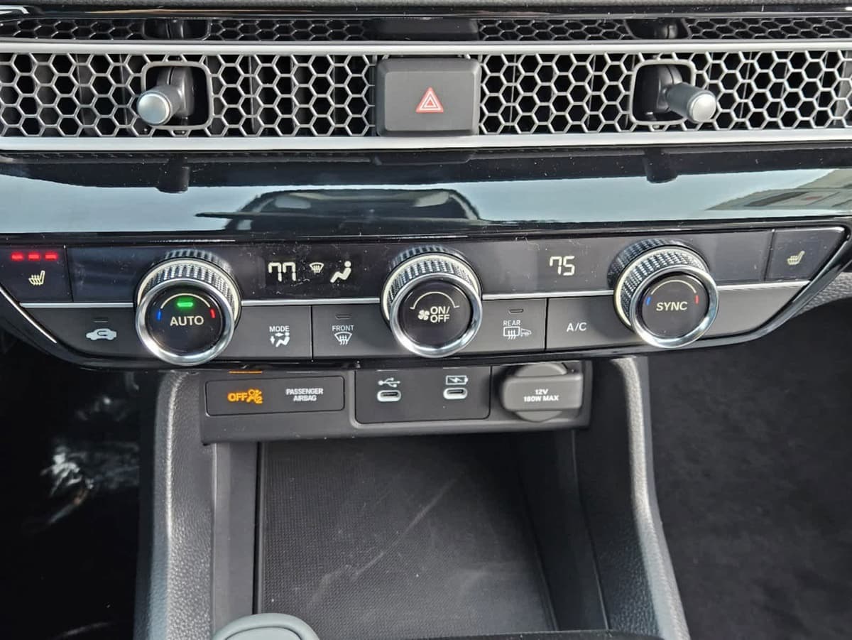 2025 Honda Civic Hybrid - Image 16