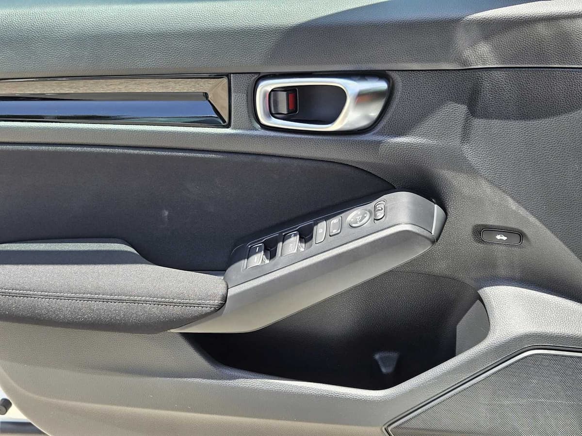 2026 Honda Civic Hybrid - Image 19