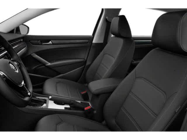 2022 Volkswagen Passat - Image 9