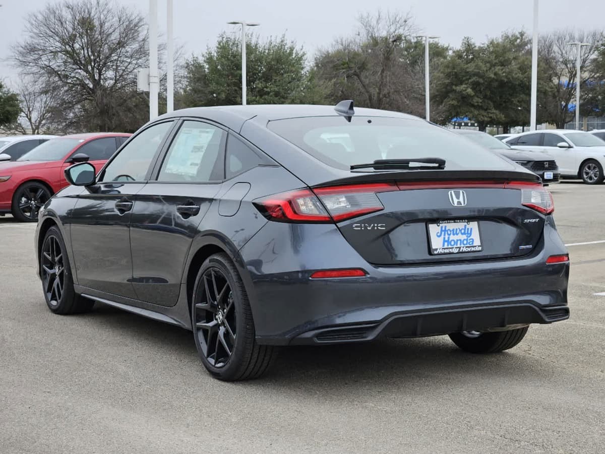 2026 Honda Civic Hybrid - Image 4