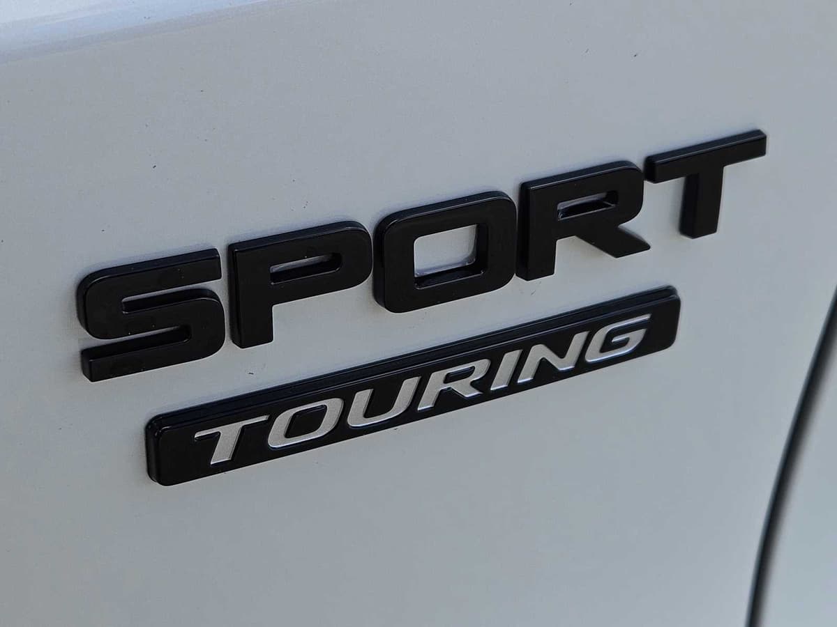 2026 Honda CR-V Hybrid - Image 9