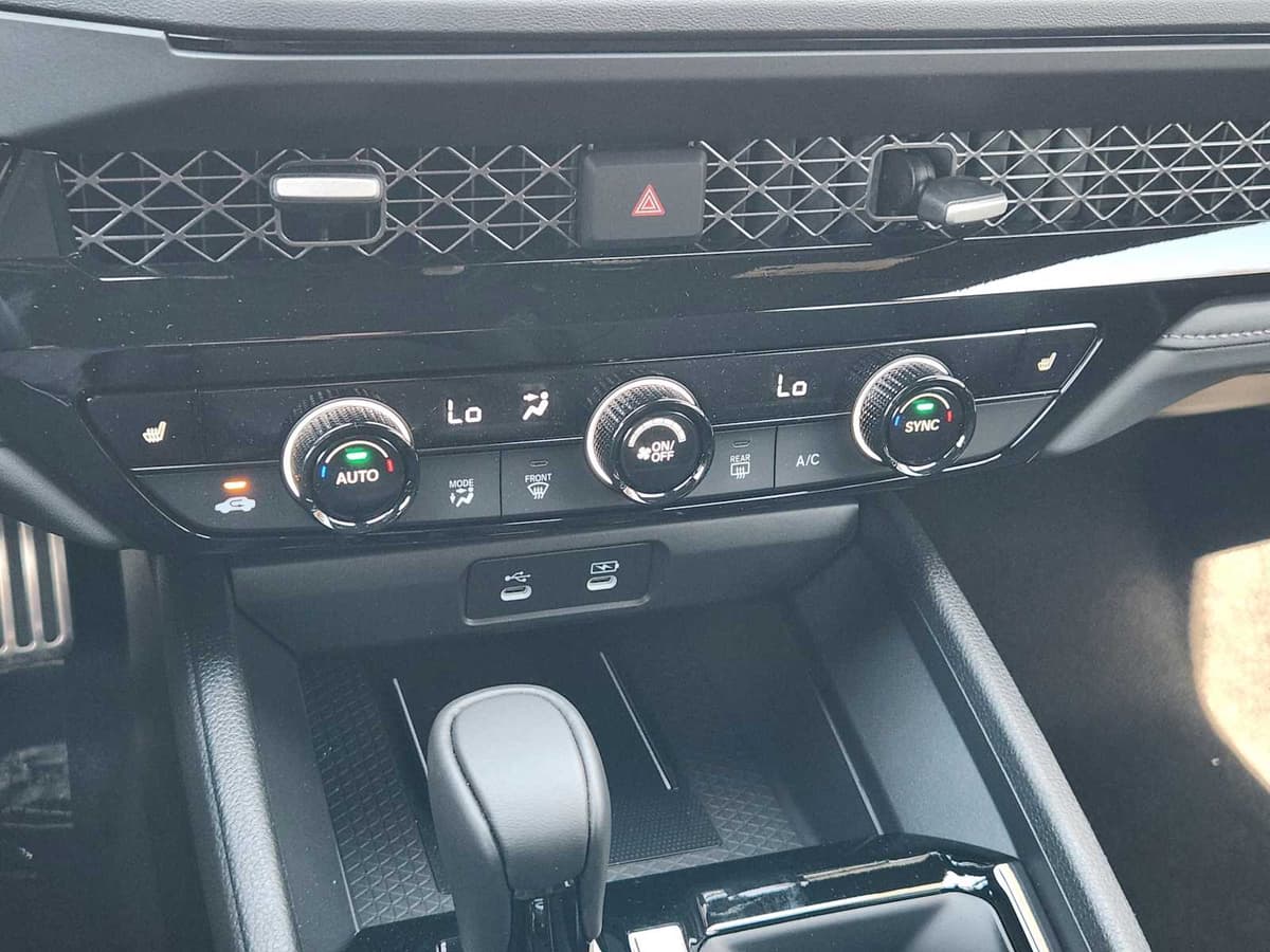 2026 Honda Accord Hybrid - Image 15