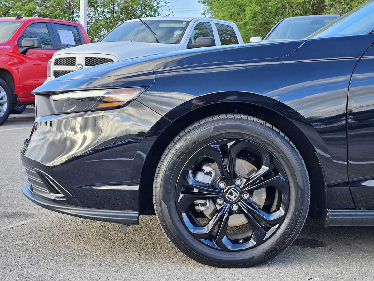 2025 Honda Accord - Image 8