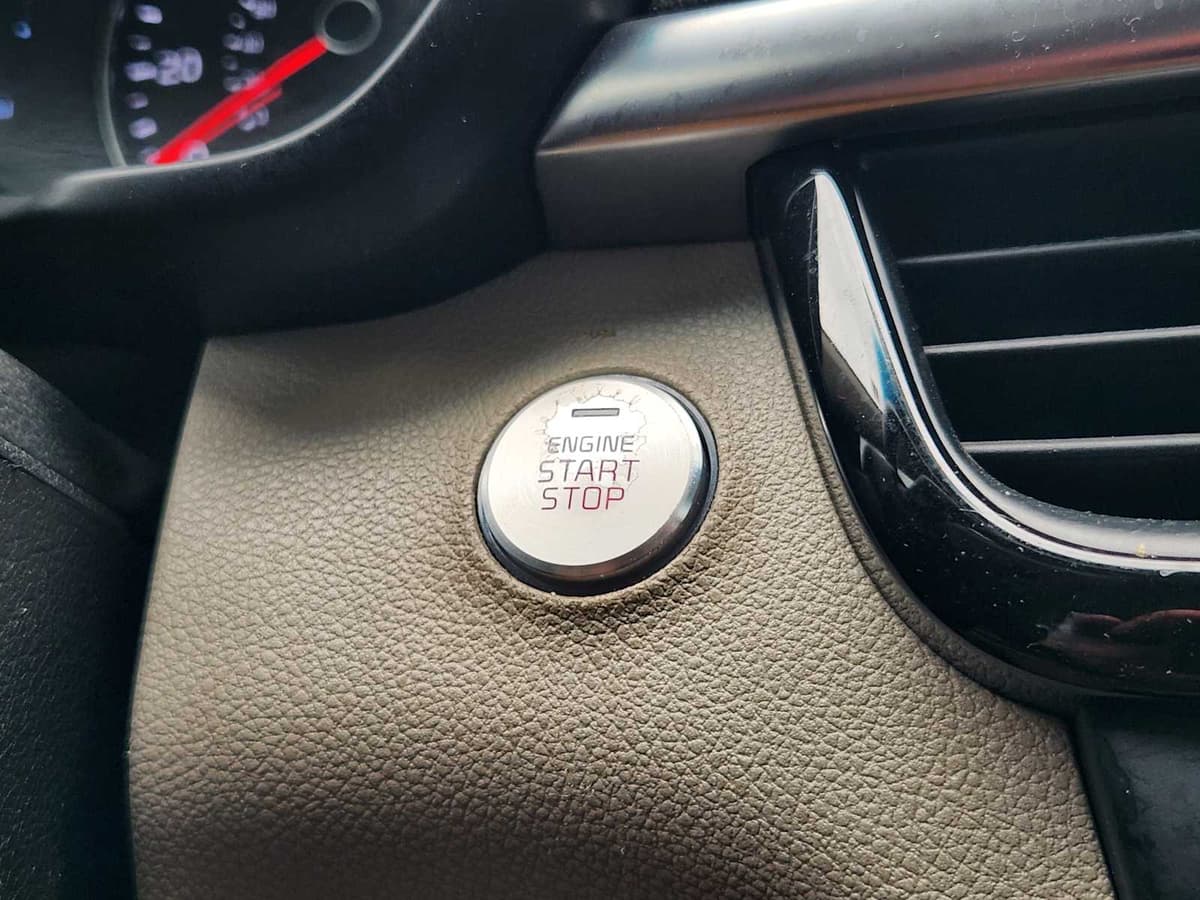 2018 Kia Optima - Image 21