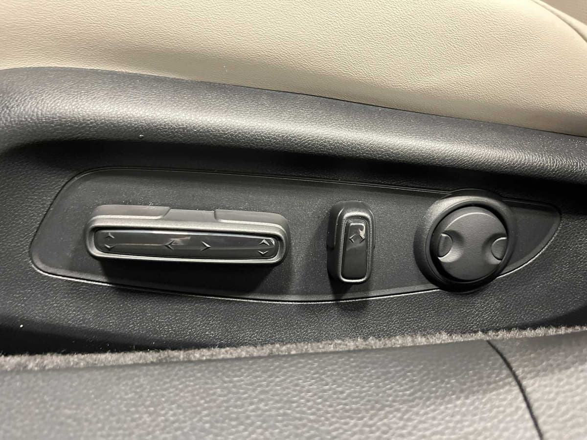 2026 Honda Accord Hybrid - Image 13