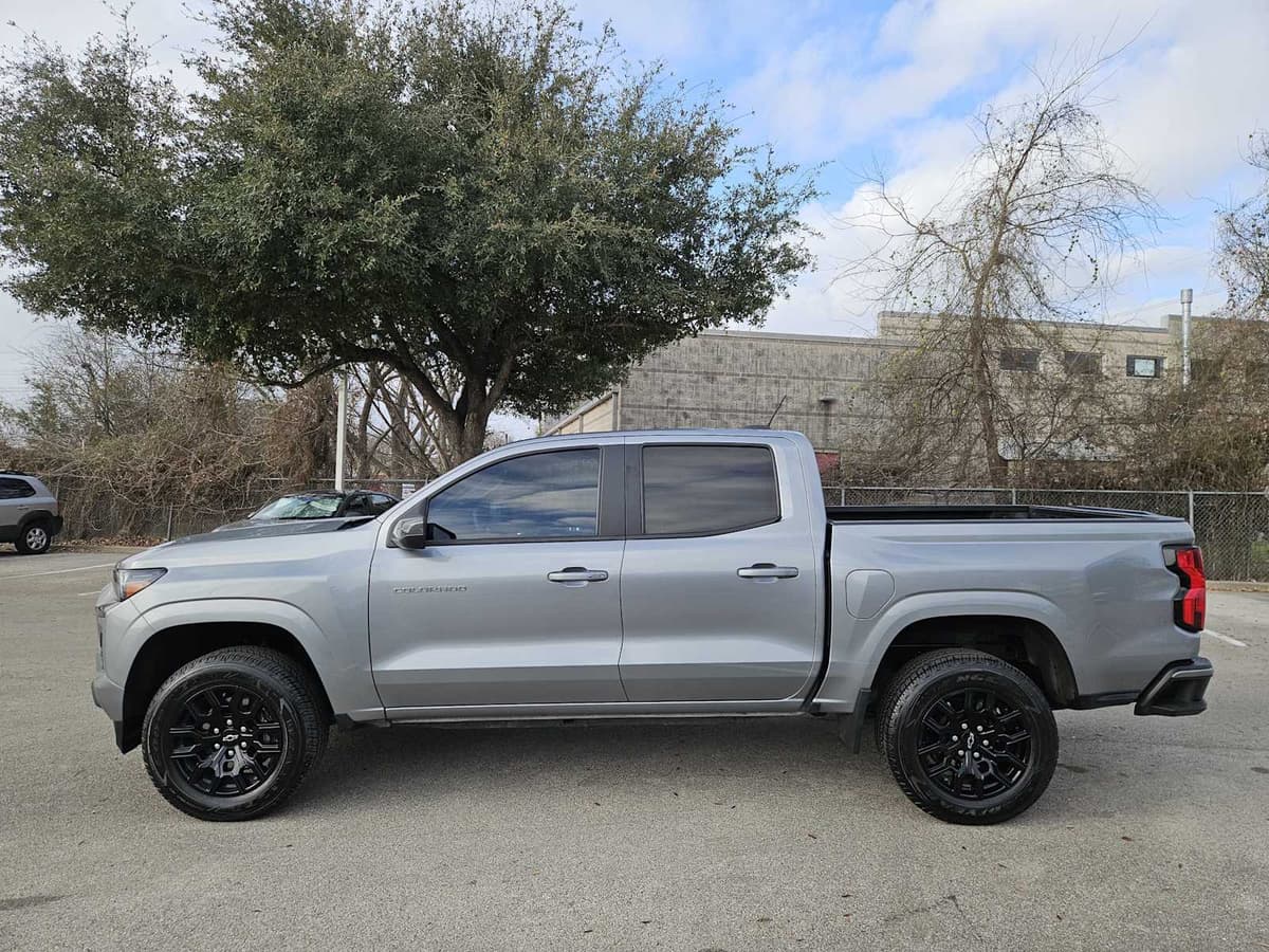 2023 Chevrolet Colorado - Image 4