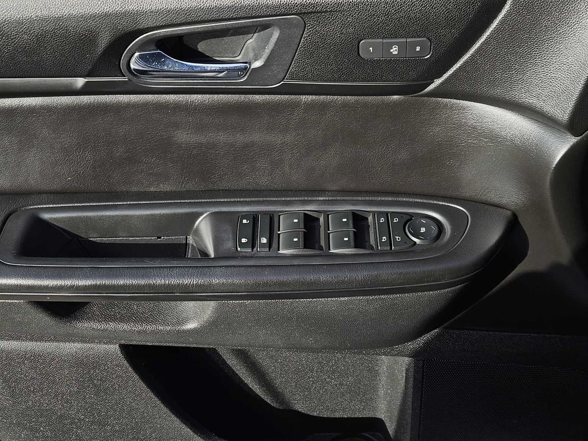 2017 Chevrolet Traverse - Image 21