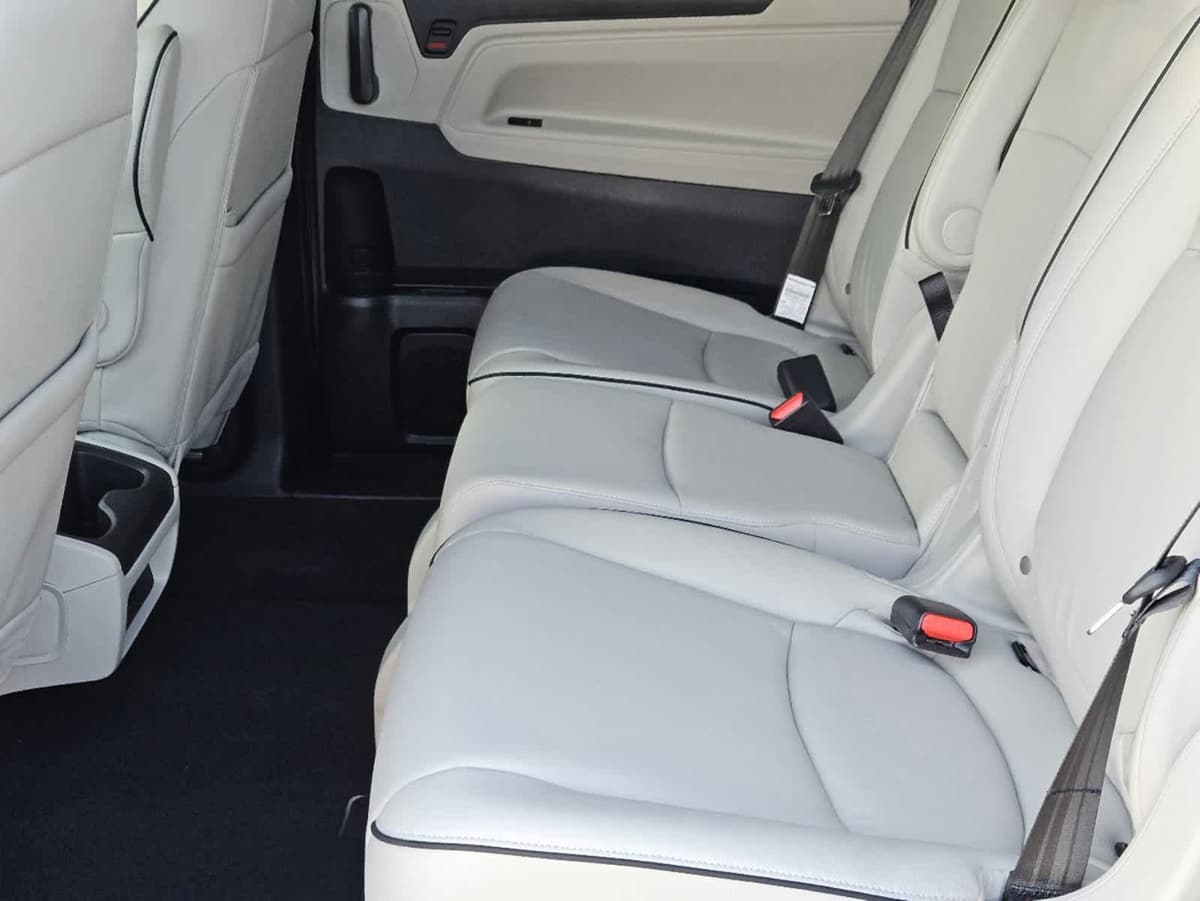 2026 Honda Odyssey - Image 24
