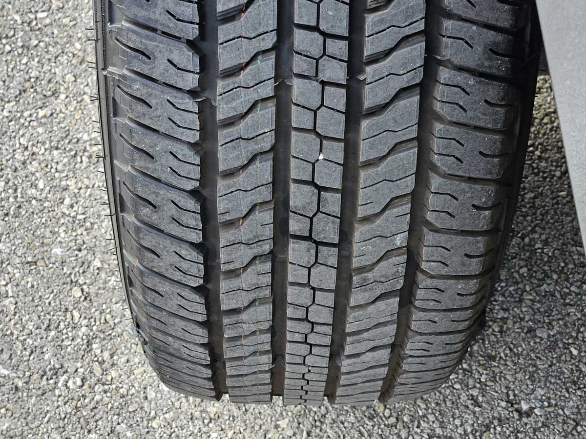 2023 Chevrolet Colorado - Image 10