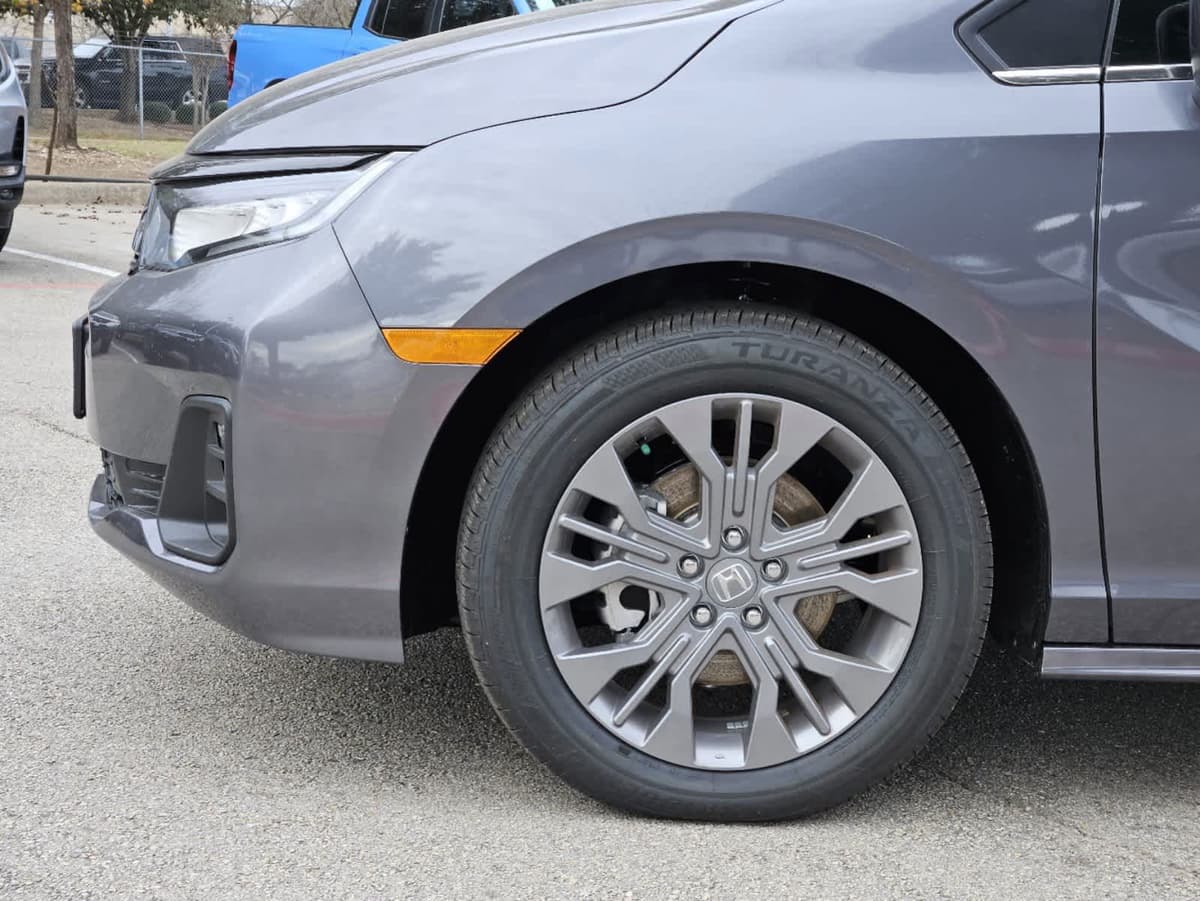 2026 Honda Odyssey - Image 8