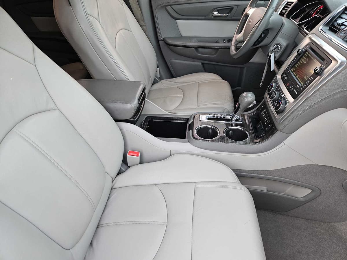 2015 GMC Acadia - Image 12