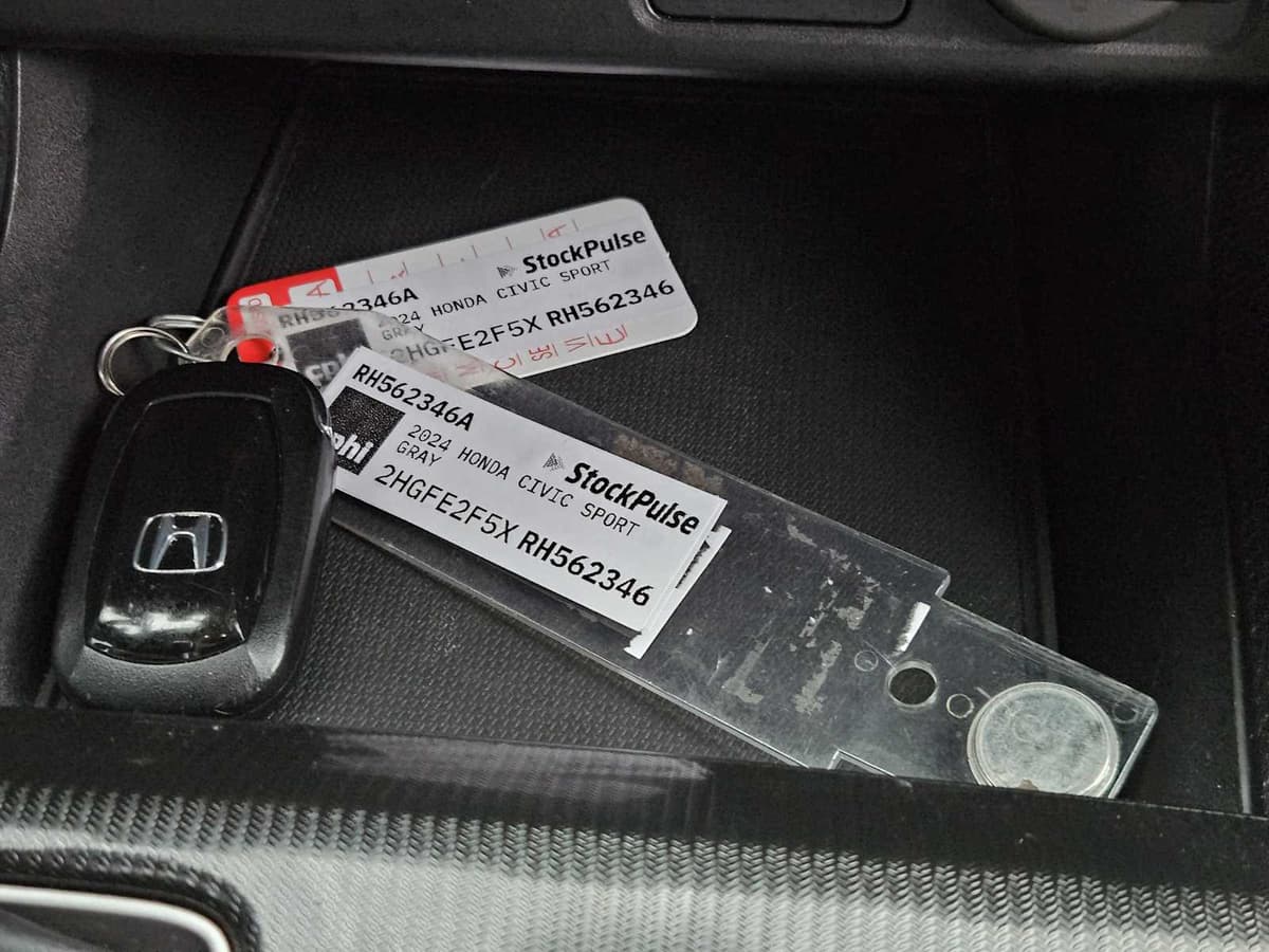 2024 Honda Civic - Image 32