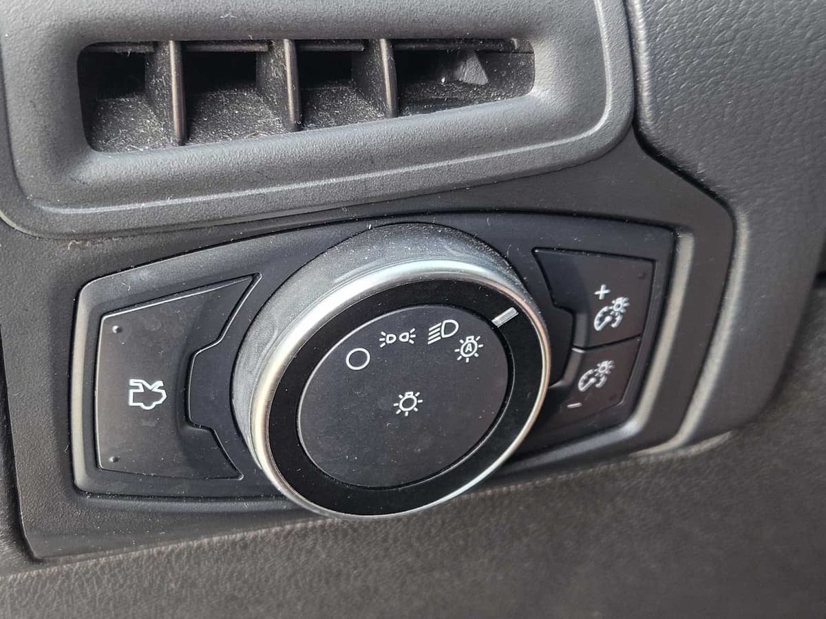 2016 Ford Focus - Image 21