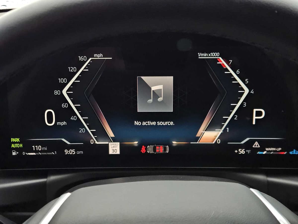 2023 BMW 330i - Image 15