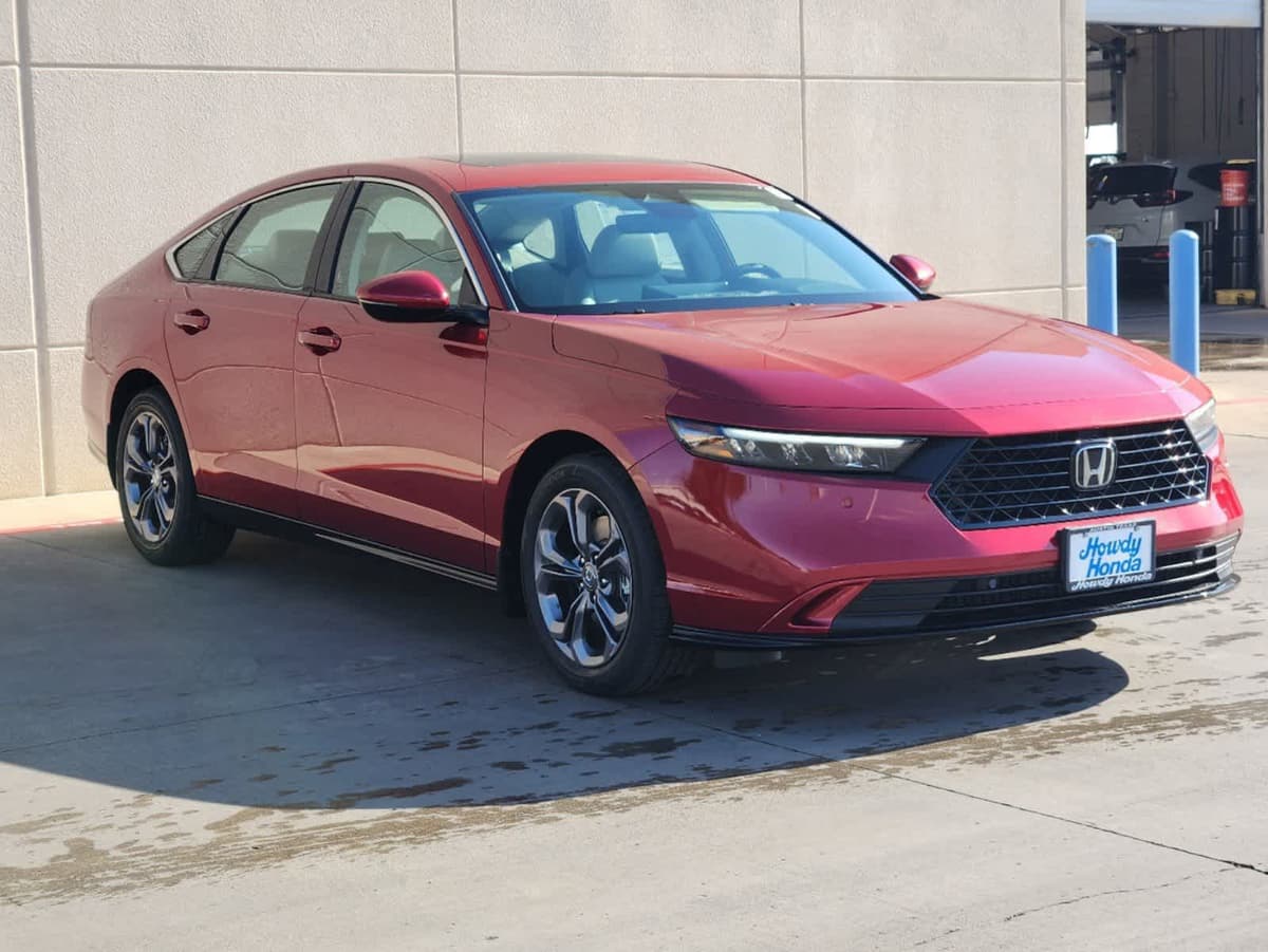 2025 Honda Accord Hybrid - Image 3