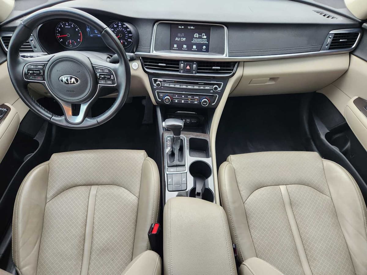 2018 Kia Optima - Image 25