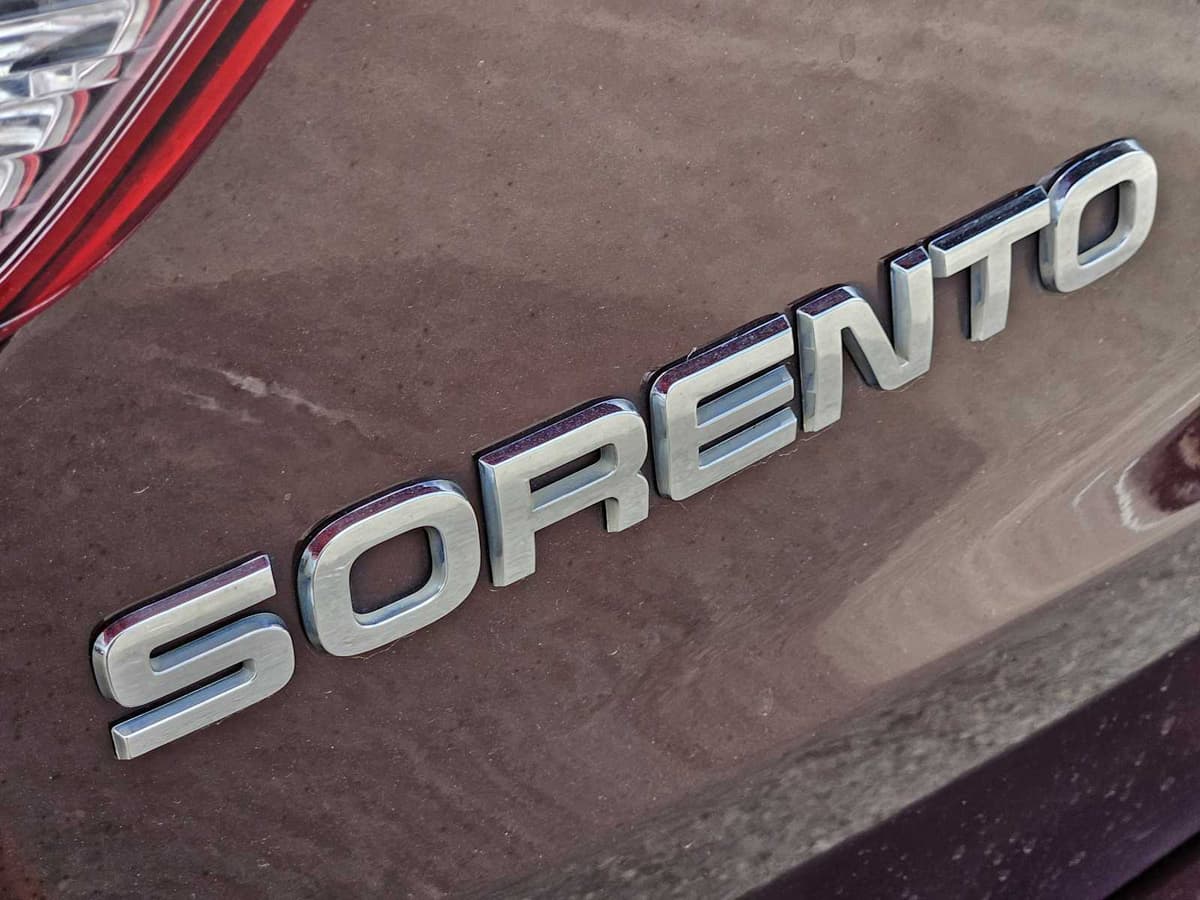 2015 Kia Sorento - Image 11