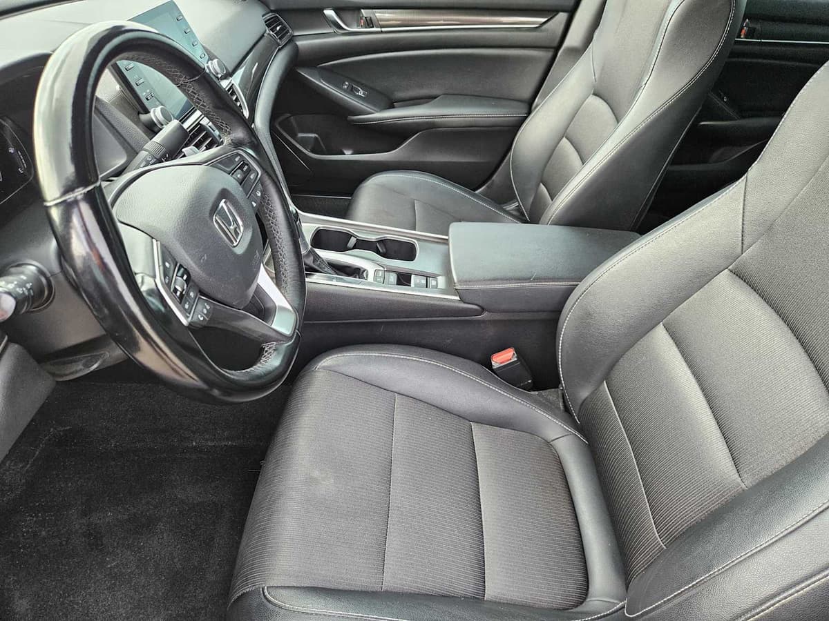 2021 Honda Accord Sedan - Image 13
