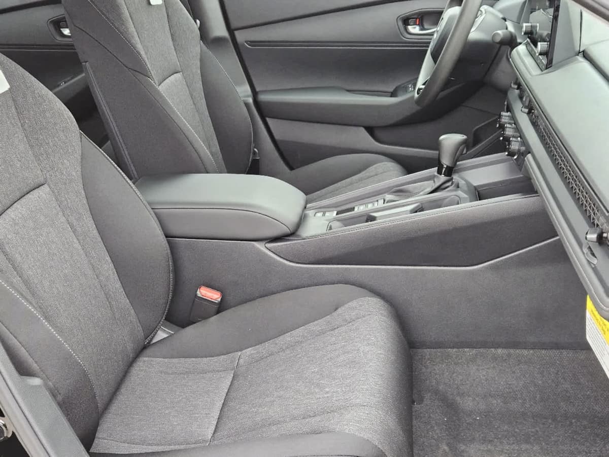 2025 Honda Accord - Image 14