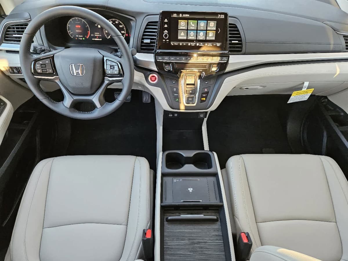 2026 Honda Odyssey - Image 21