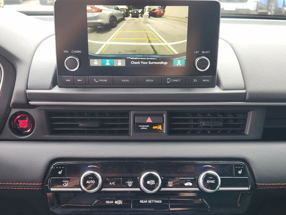 2025 Honda Pilot - Image 15