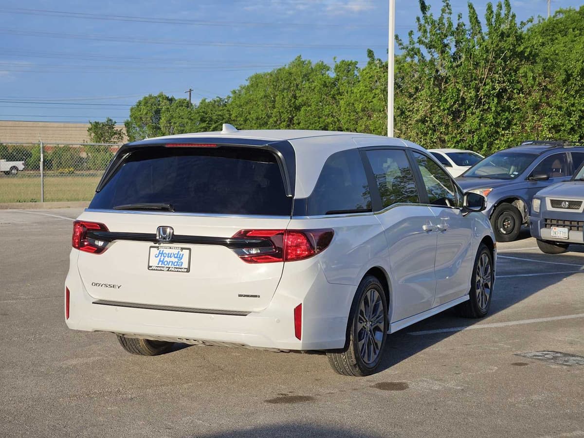 2026 Honda Odyssey - Image 6