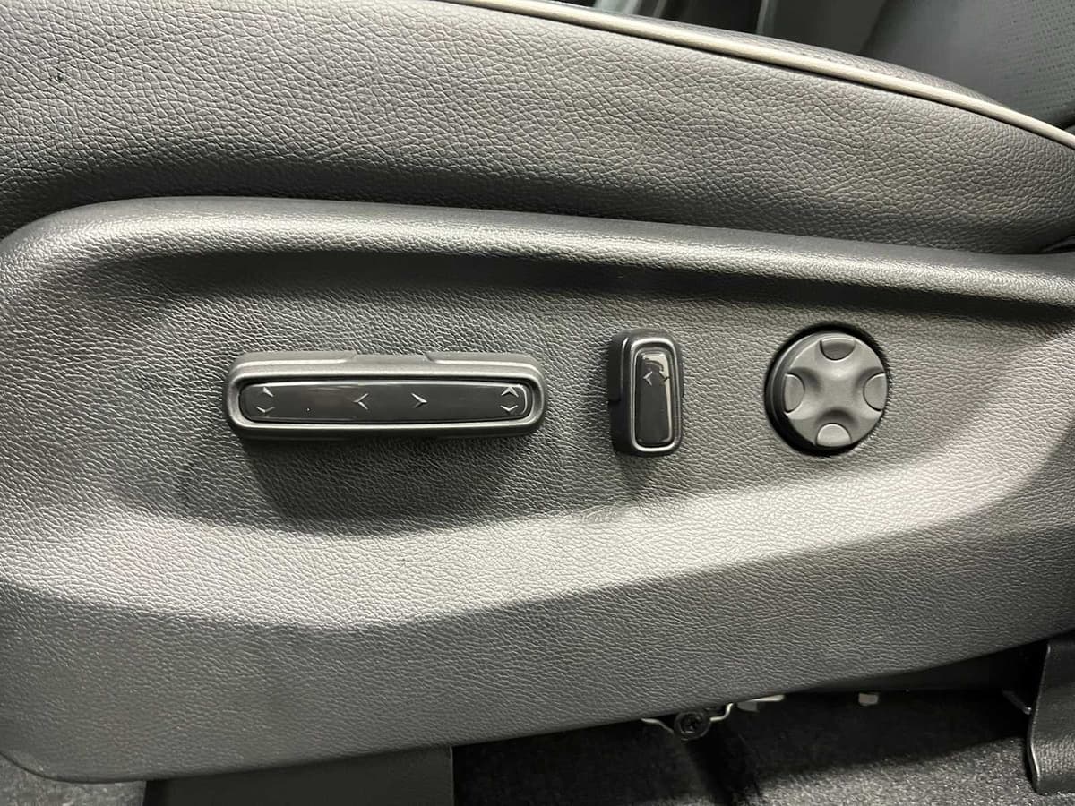 2026 Honda Odyssey - Image 12