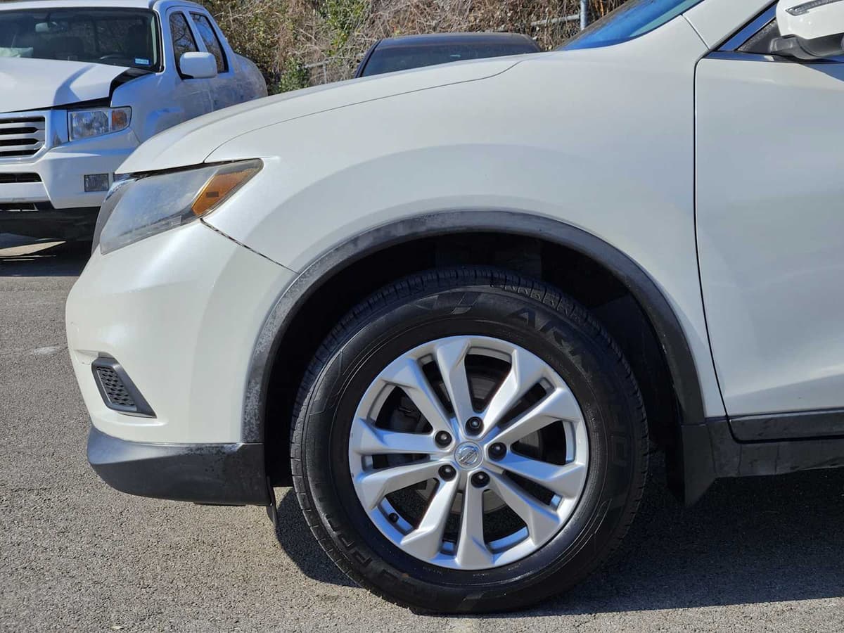 2016 Nissan Rogue - Image 8